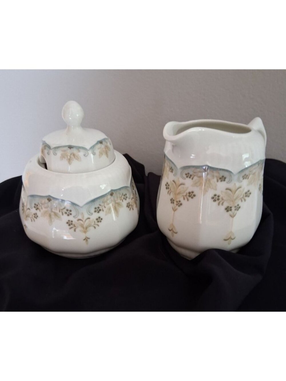 VTG Scherzer Bavaria Germany Porcelain Sugar Bowl & Creamer Set Floral Gold Trim